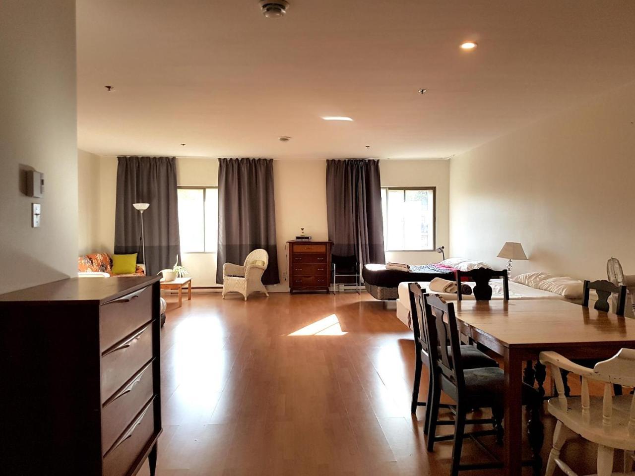 Les Lofts Mont-royal Apartment *